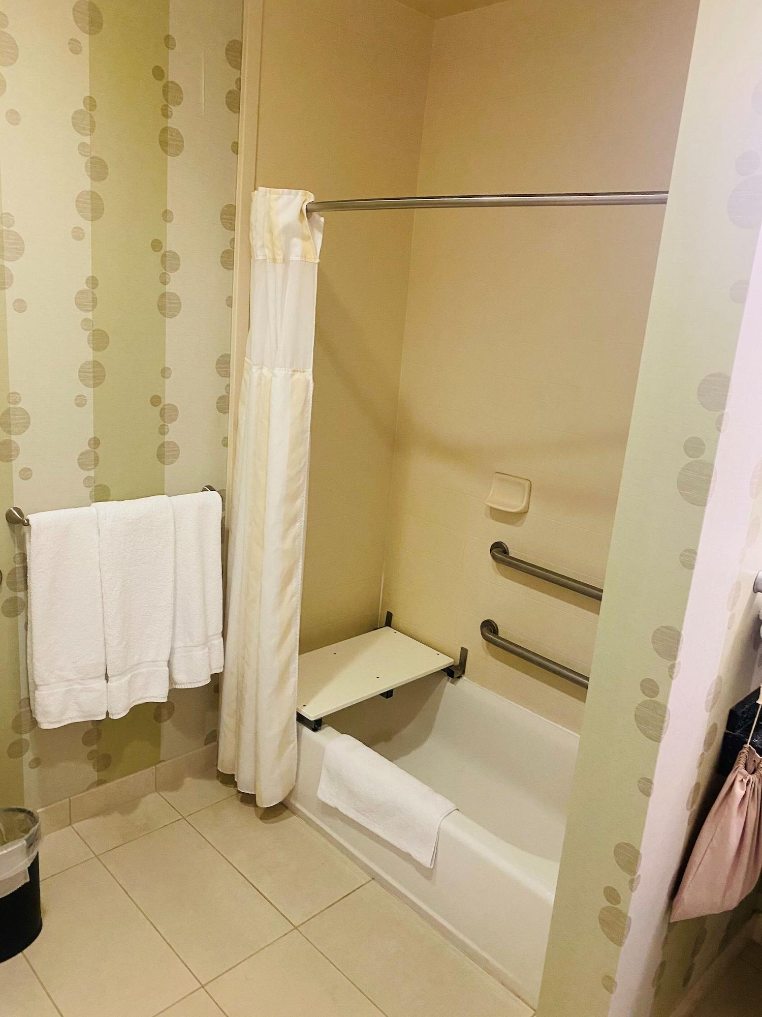 Hilton Garden Inn Ft Worth Alliance Airport Роаноук Екстериор снимка