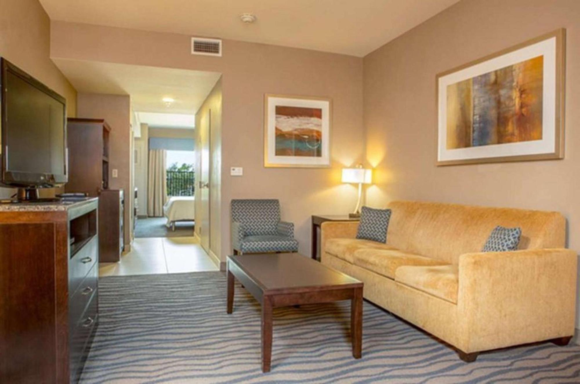 Hilton Garden Inn Ft Worth Alliance Airport Роаноук Екстериор снимка
