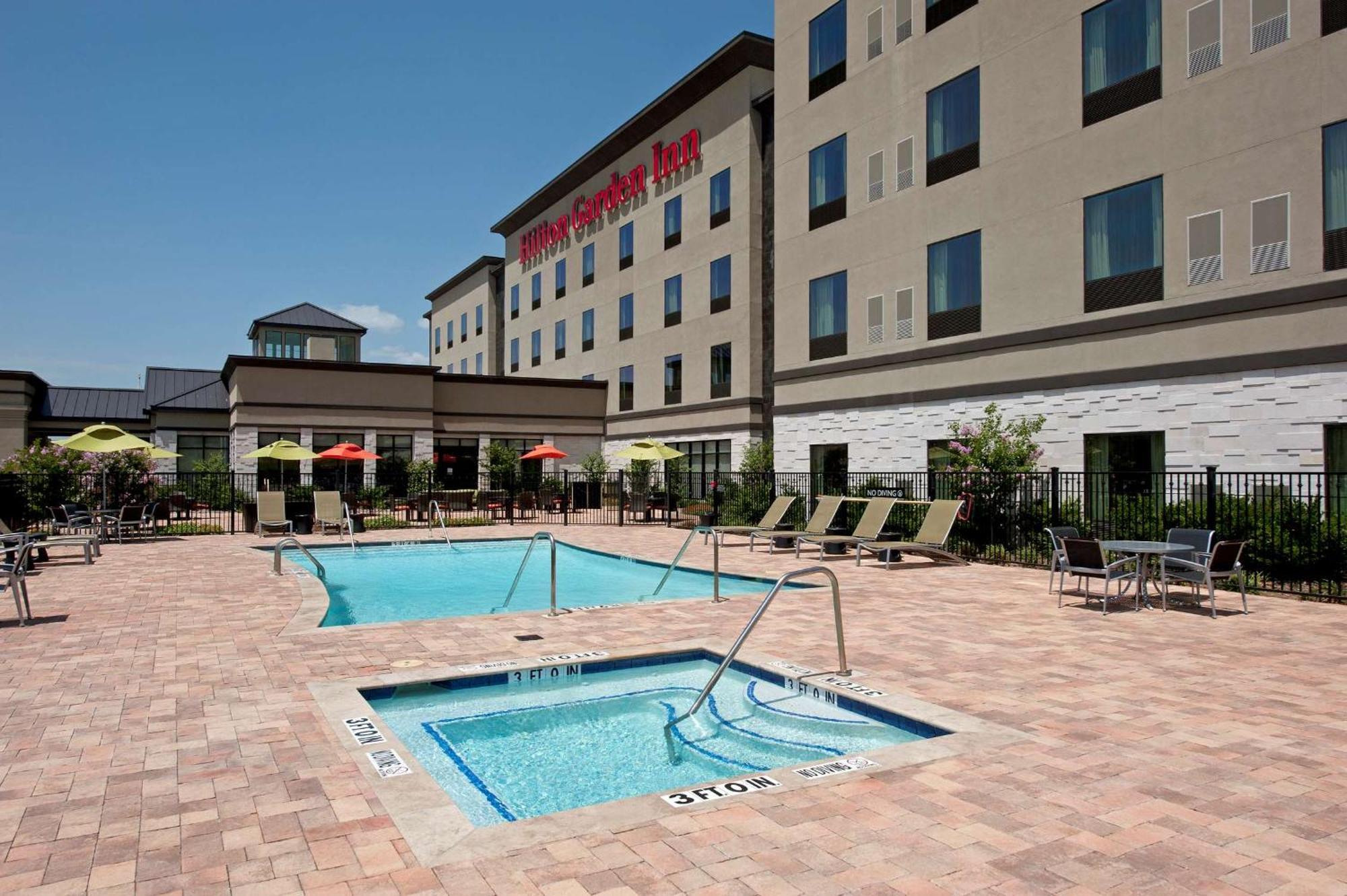 Hilton Garden Inn Ft Worth Alliance Airport Роаноук Екстериор снимка