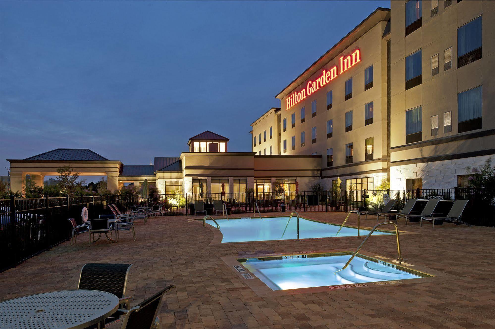 Hilton Garden Inn Ft Worth Alliance Airport Роаноук Екстериор снимка