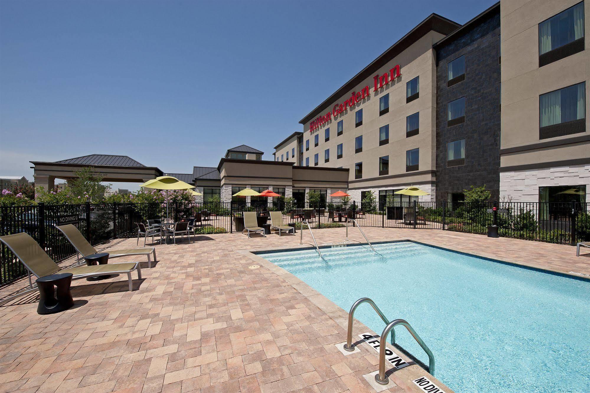 Hilton Garden Inn Ft Worth Alliance Airport Роаноук Екстериор снимка